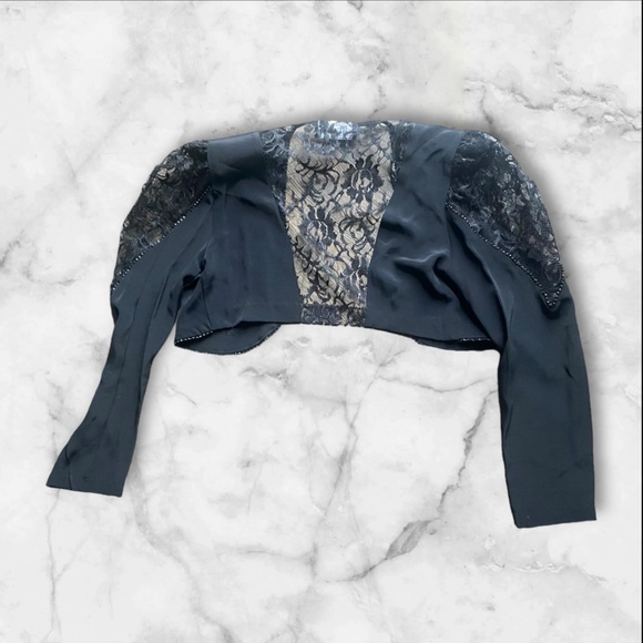 Chauncey street lace & black  long sleeve - Picture 3 of 6